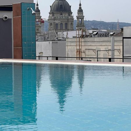 Luxe Central Studio With Pool, Parking & Ac Boedapest Buitenkant foto