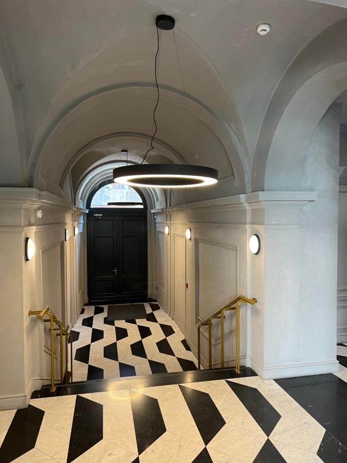 Luxe Central Studio With Pool, Parking & Ac Boedapest Buitenkant foto