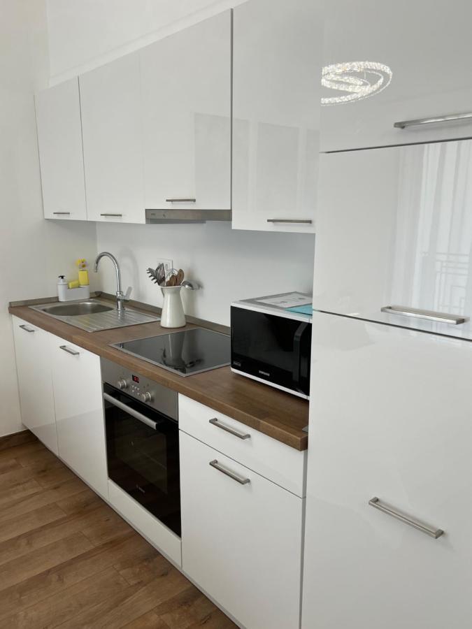 Luxe Central Studio With Pool, Parking & Ac Boedapest Buitenkant foto