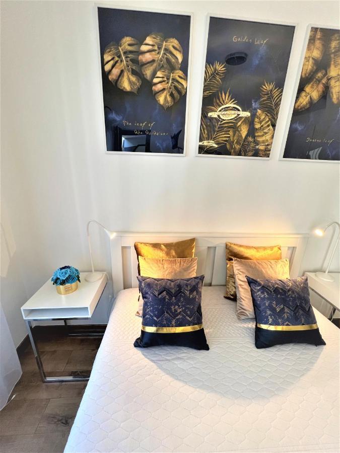 Luxe Central Studio With Pool, Parking & Ac Boedapest Buitenkant foto