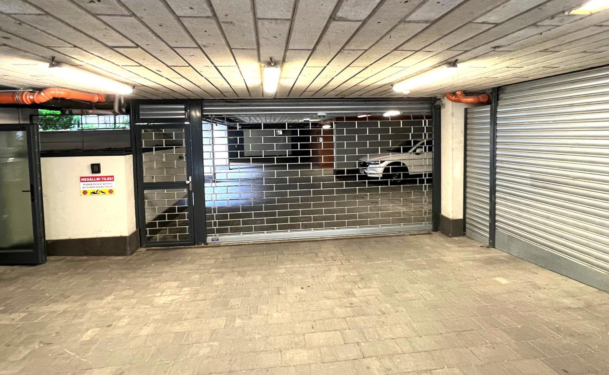 Luxe Central Studio With Pool, Parking & Ac Boedapest Buitenkant foto