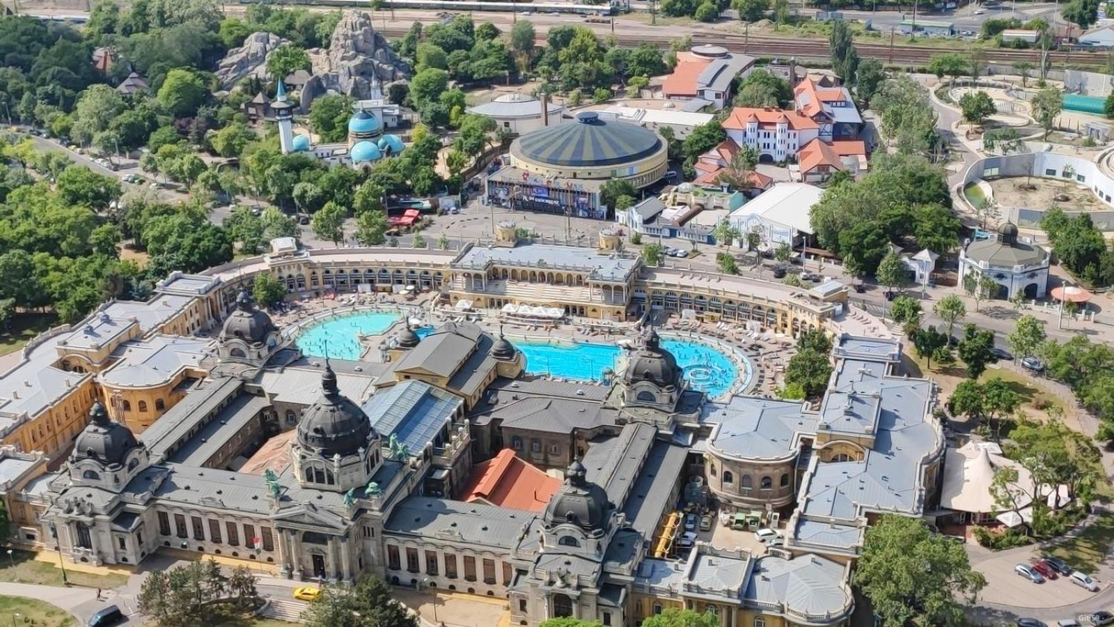 Luxe Central Studio With Pool, Parking & Ac Boedapest Buitenkant foto