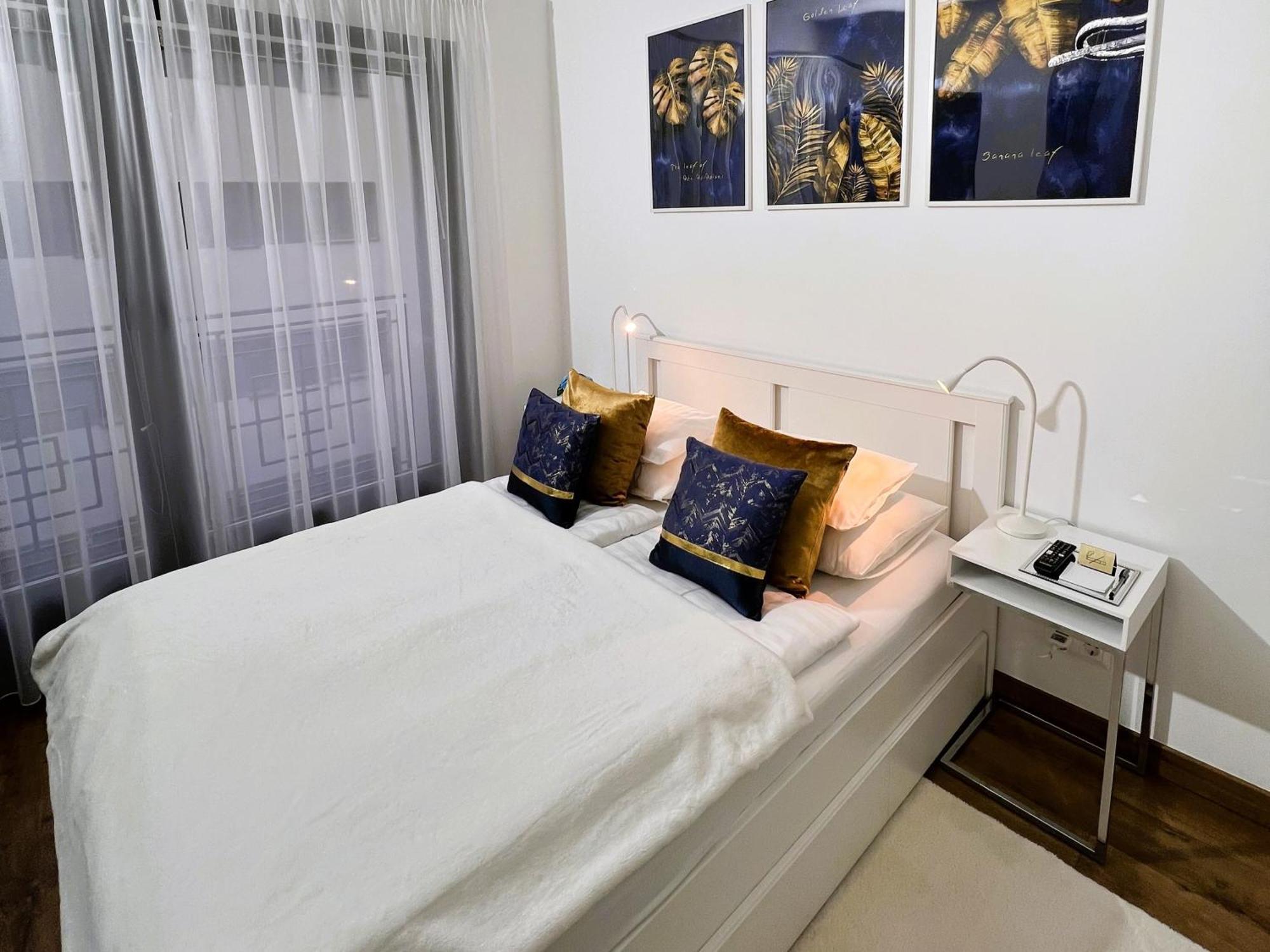 Luxe Central Studio With Pool, Parking & Ac Boedapest Buitenkant foto
